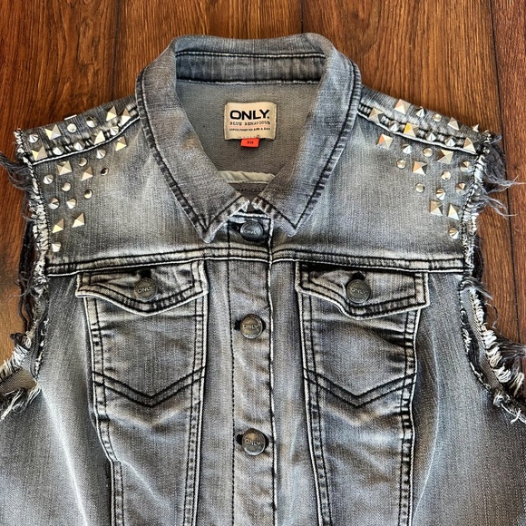 Only Women's Denim Vest - size 38 - Picture 4 of 7